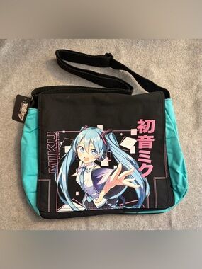 Hatsune Miku Reaching Messenger Bag